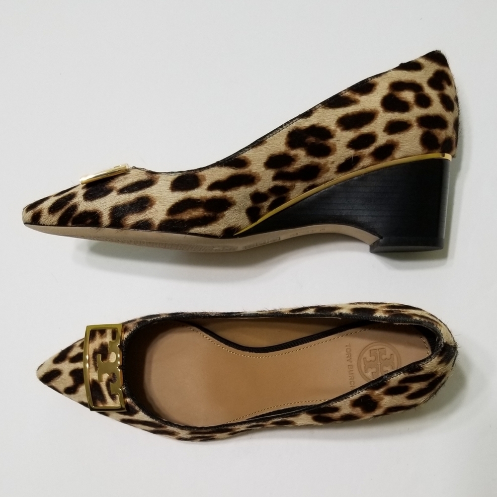 NWOB Tory Burch Gigi Calf-Hair Leopard Wedge Pumps Size 9 $348 - Picture 11 of 16